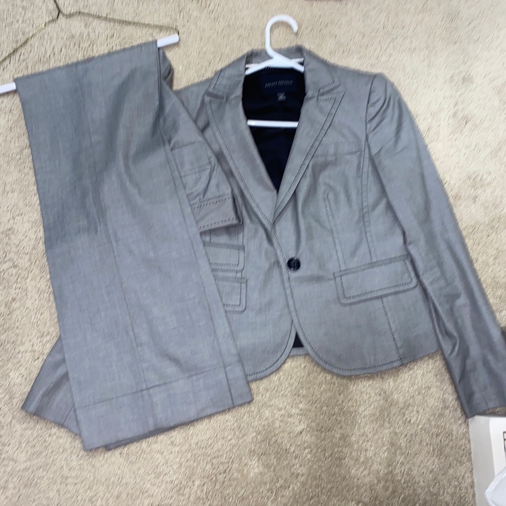 BARELY WORN Banana Republic dress pants and blazer